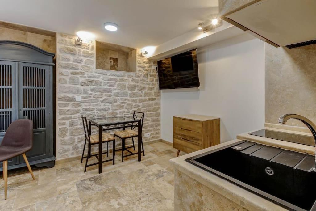 La Cachette - Topdestination-Dijon - Centre Ville - Classe 3 Etoiles 外观 照片